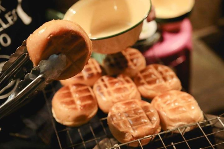 ร้านขนมปังปิ้ง กรุงเทพฯ