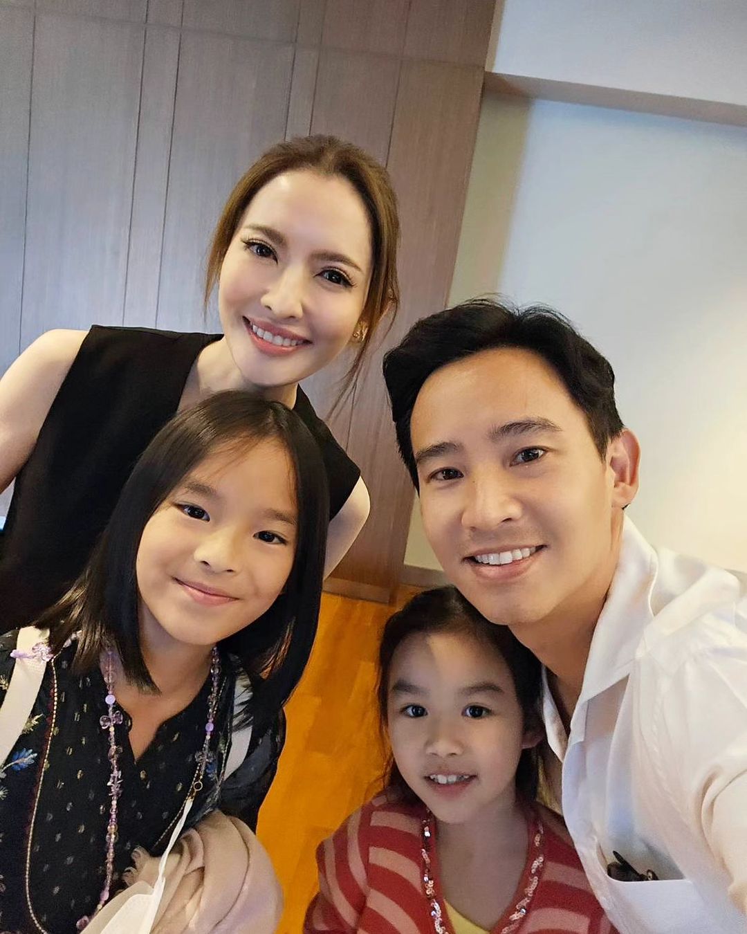 ทิม พิธา