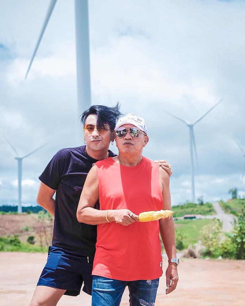 น้าค่อม ชวนชื่น