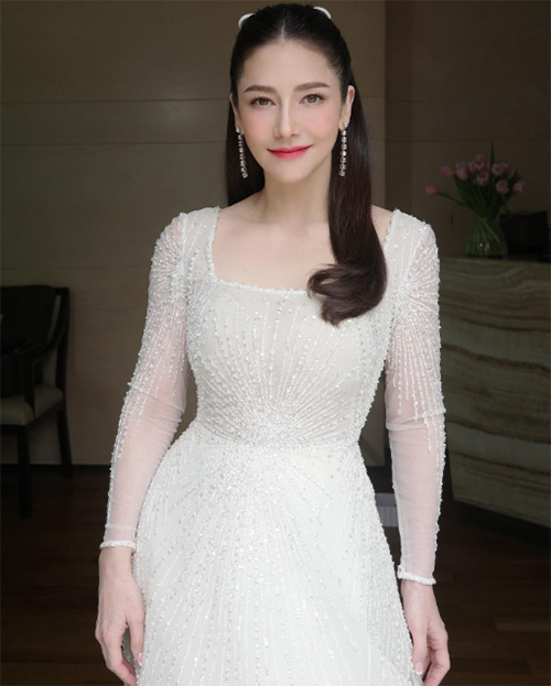นาตาลี เจียรวนนท์ ชุดแต่งงาน