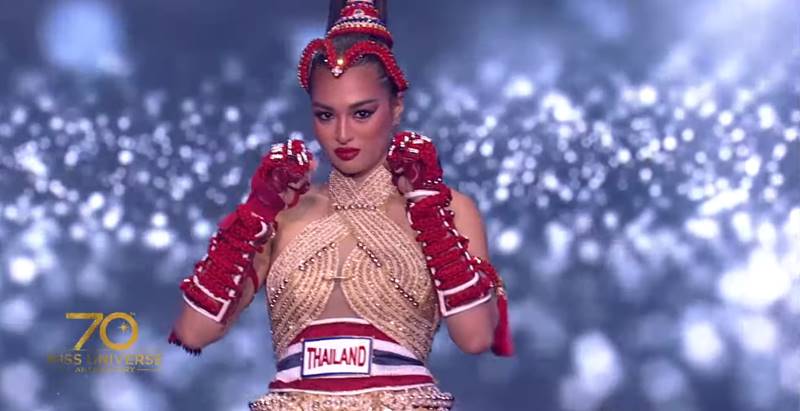 แอนชิลี สก๊อต-เคมมิส, มิสยูนิเวิร์ส