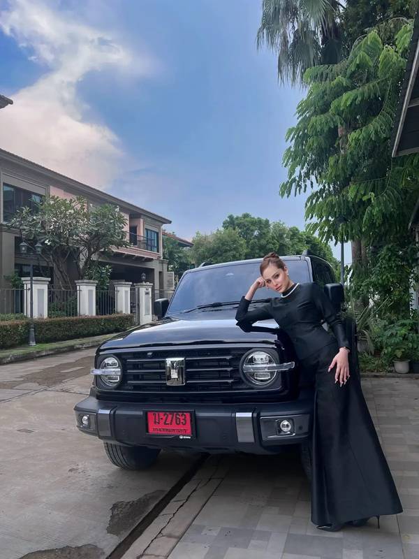 ขวัญ อุษามณี