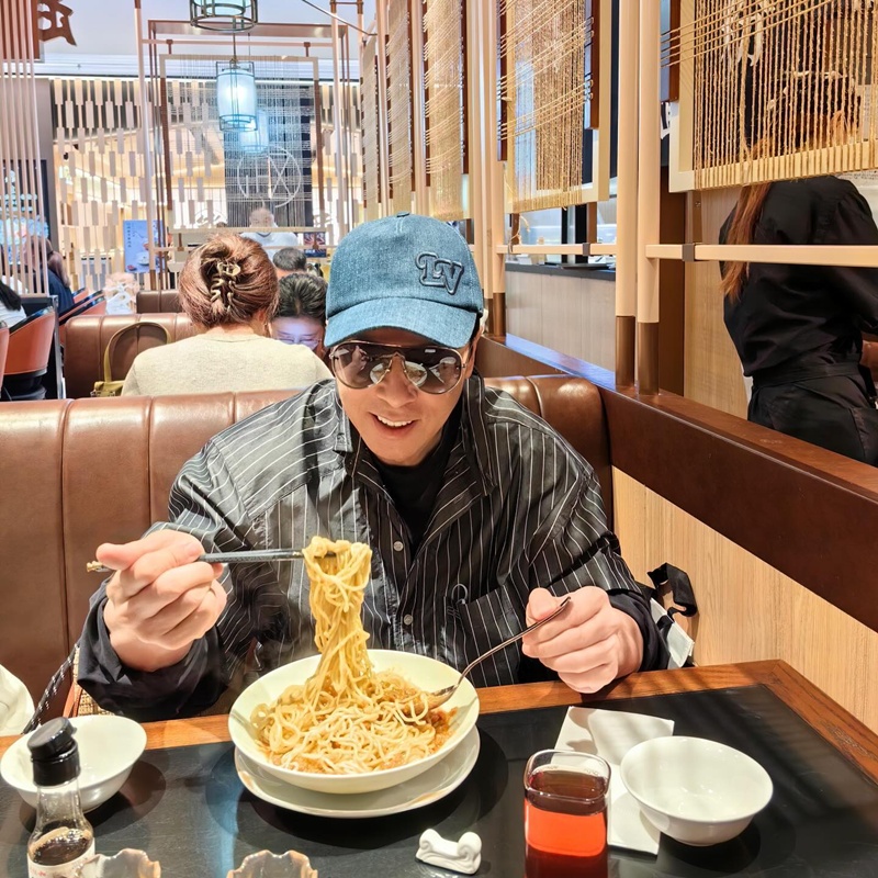 ดอนนี่ เยน ดารานักบู๊ฮ่องกง ชีวิตเคยลำบาก