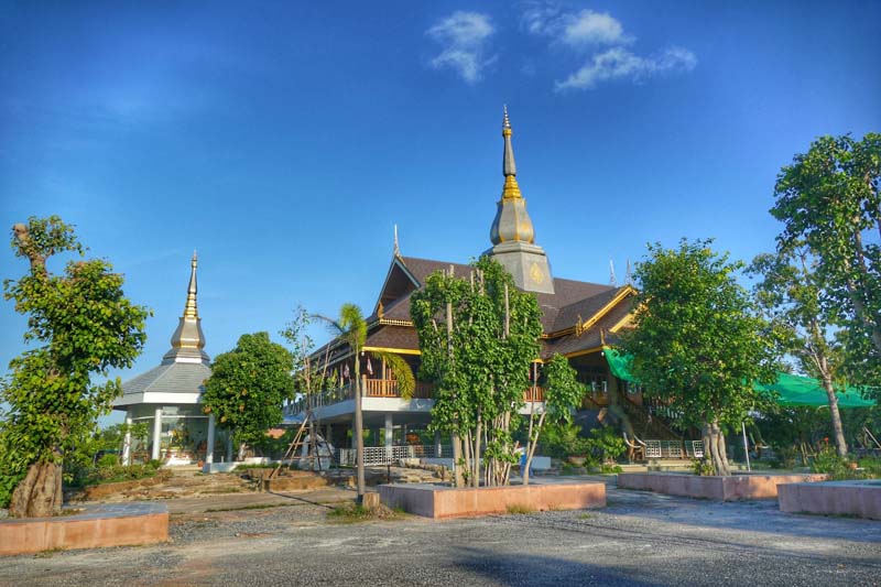 ตะลอนอีสาน แวะชมวิวผาแดง อช.ตาพระยา
