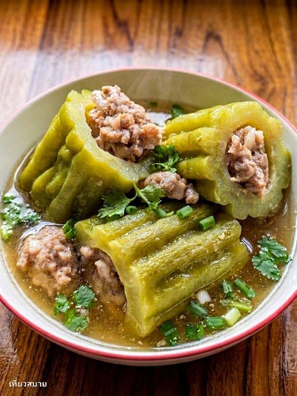 ต้มจืดมะระยัดไส้หมูสับ ใส่ยำผักกาดดอง มะระยัดไส้ แกงจืด ต้มจืด อาหารไทย สูตรอาหาร