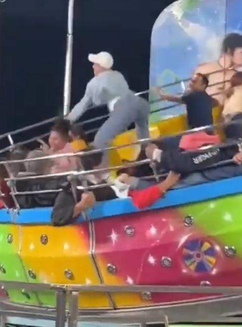 เครื่องเล่น