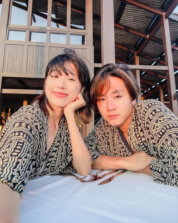 โทนี่ รากแก่น - แก้ว จริญญา