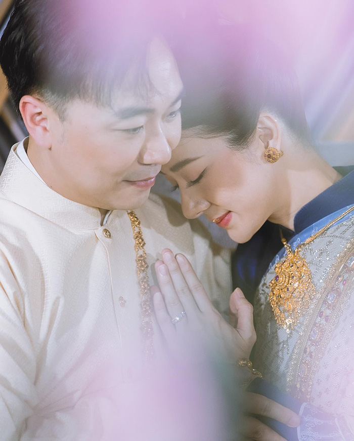 นิม คนึงพิมพ์ ควงแฟนหนุ่ม เว่น เข้าพิธีหมั้น