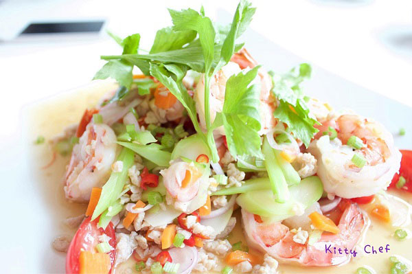 ยำกุ้งสด