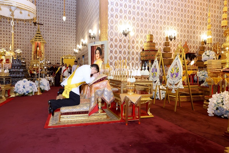 พระบรมวงศานุวงศ์ ทรงบำเพ็ญพระราชกุศลสวดพระอภิธรรมพระบรมศพ
