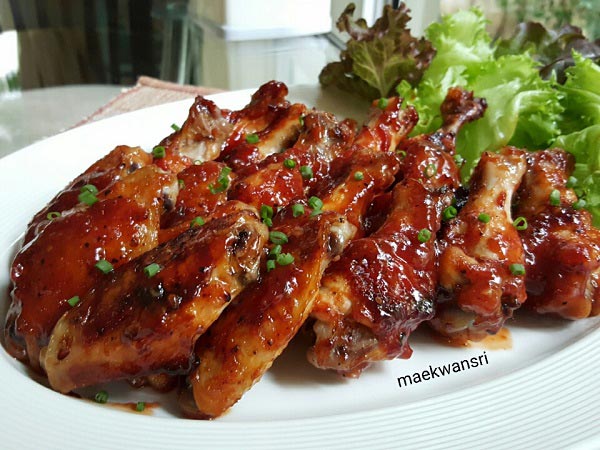 ปีกไก่อบซอสบาร์บีคิว