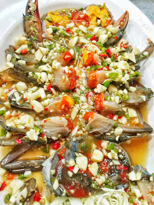 ร้านอาหารริมน้ำ ใกล้กรุงเทพฯ