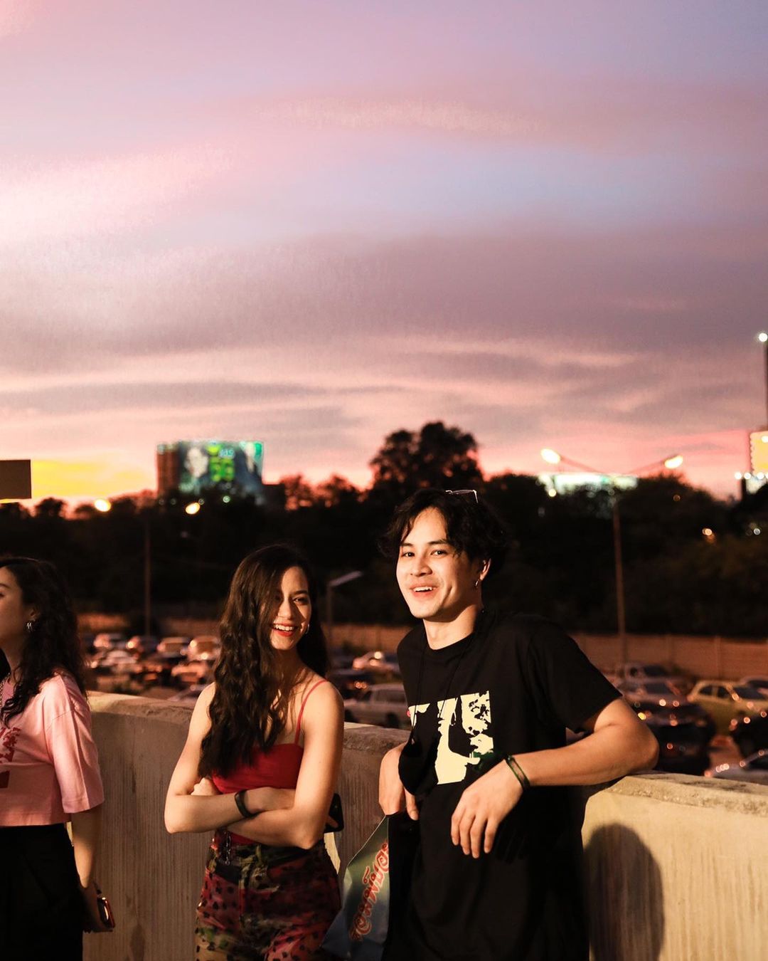 เก้า จิรายุ วี วิโอเลต