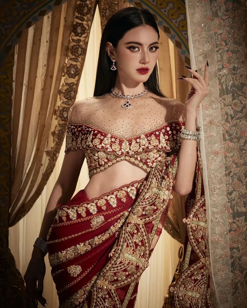 ใหม่ ดาวิกา 