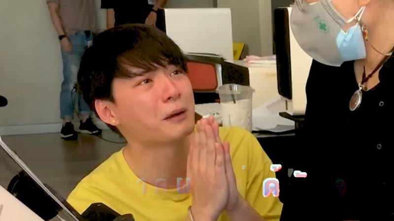 คริส พีรวัส