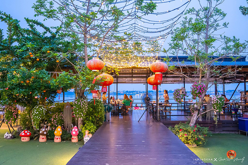 ร้านอาหารมุกดาหาร