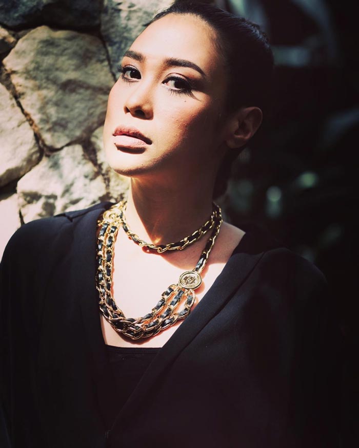 ทราย เจริญปุระ