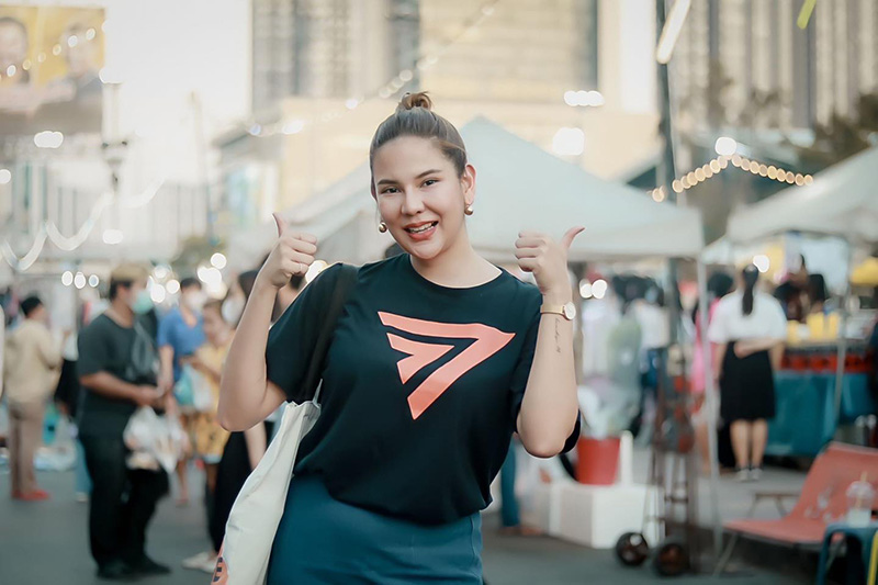 หมิว สิริลภัส