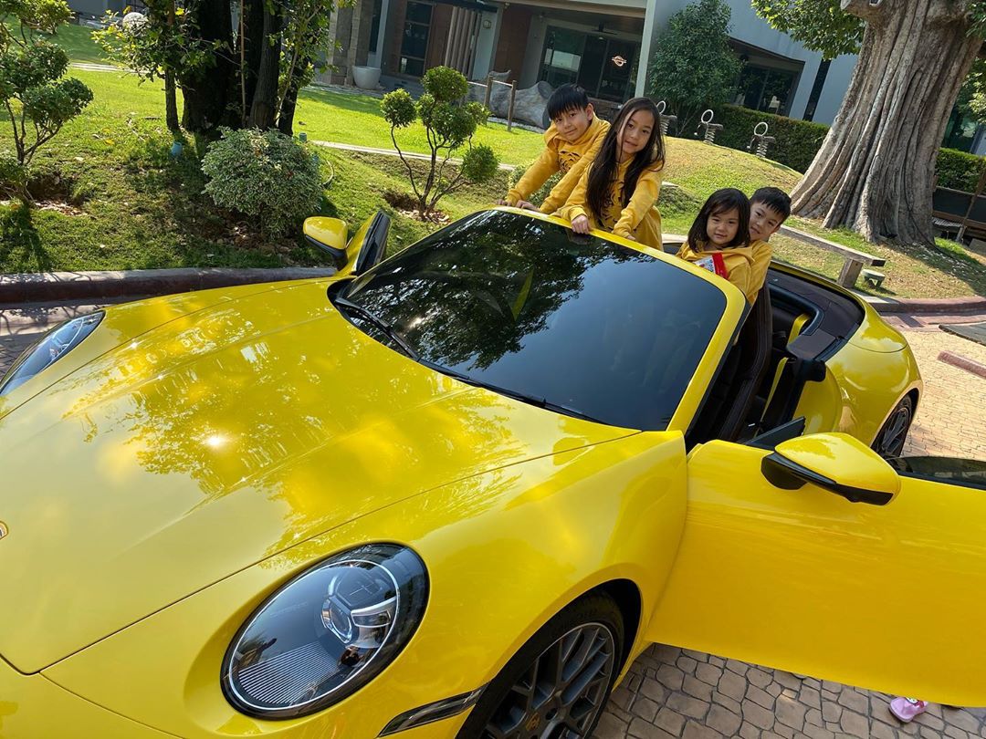 พลอย ชิดจันทร์ ครอบครัว