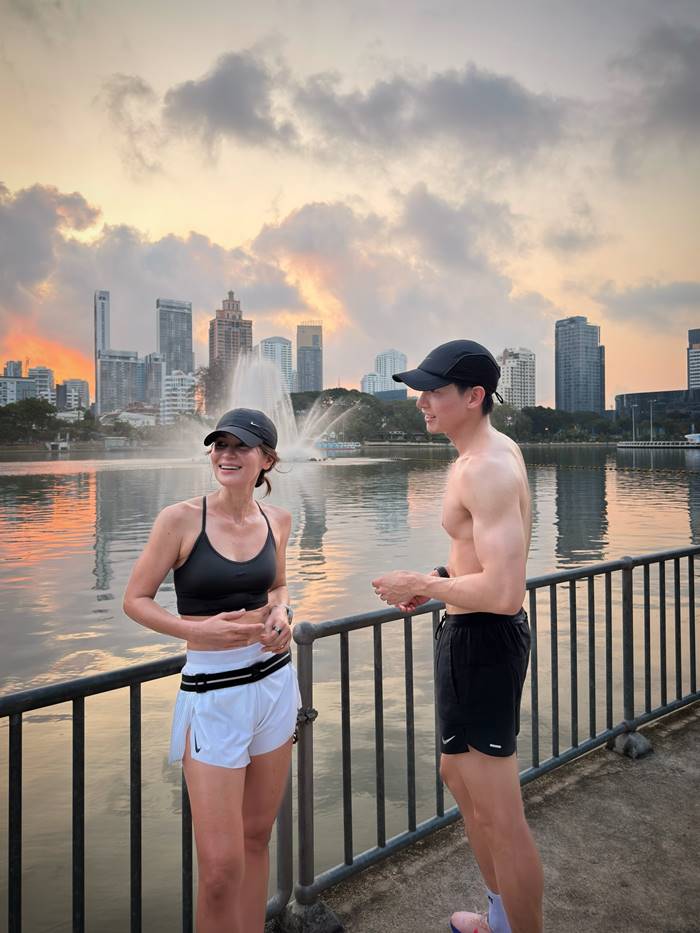  แอน ทองประสม คลิปออกกำลังกายกับ เจมส์ จิรายุ