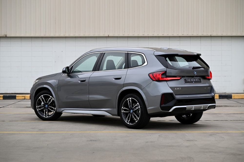 bmw iX1 L
