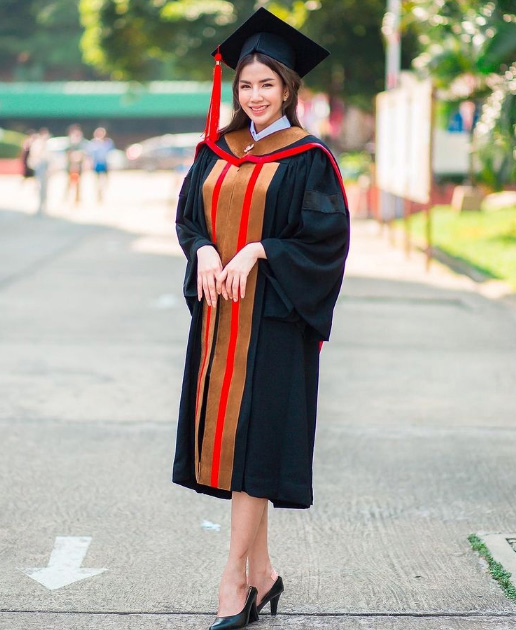 ใบเตย อาร์สยาม ประวัติ