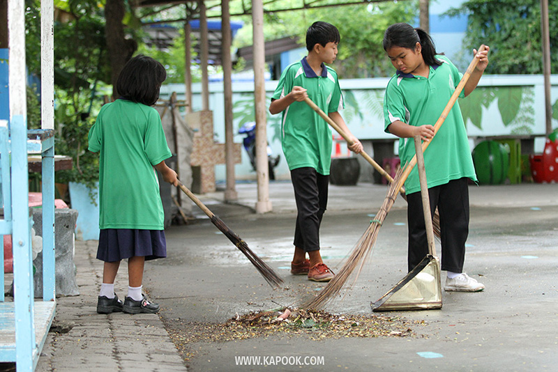 ปรนนิบัติสถานที่