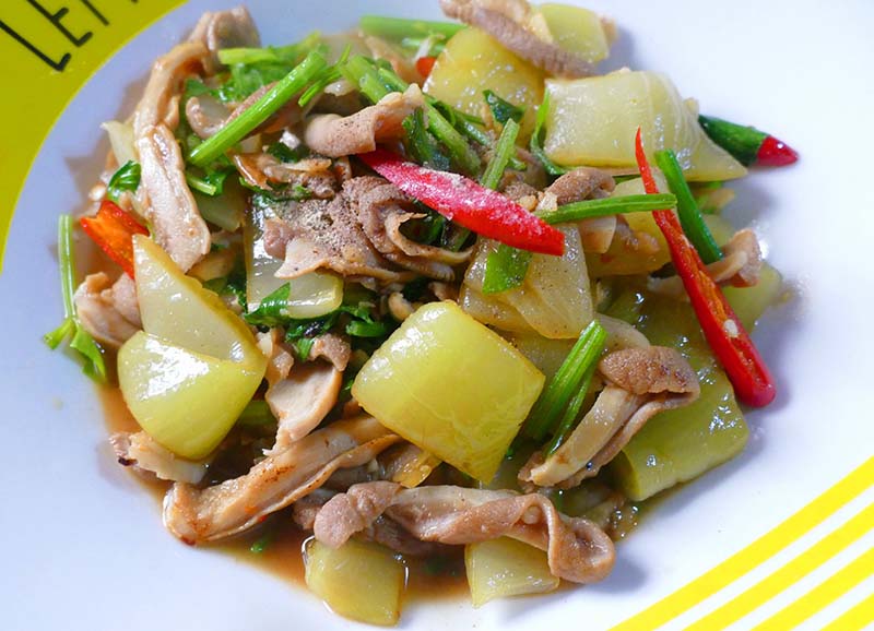 กระเพาะหมูผัดเกี่ยมฉ่าย