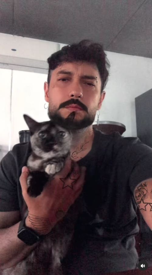 แอนดริว เกร็กสัน สายโหด สักคอ-เจาะหู 