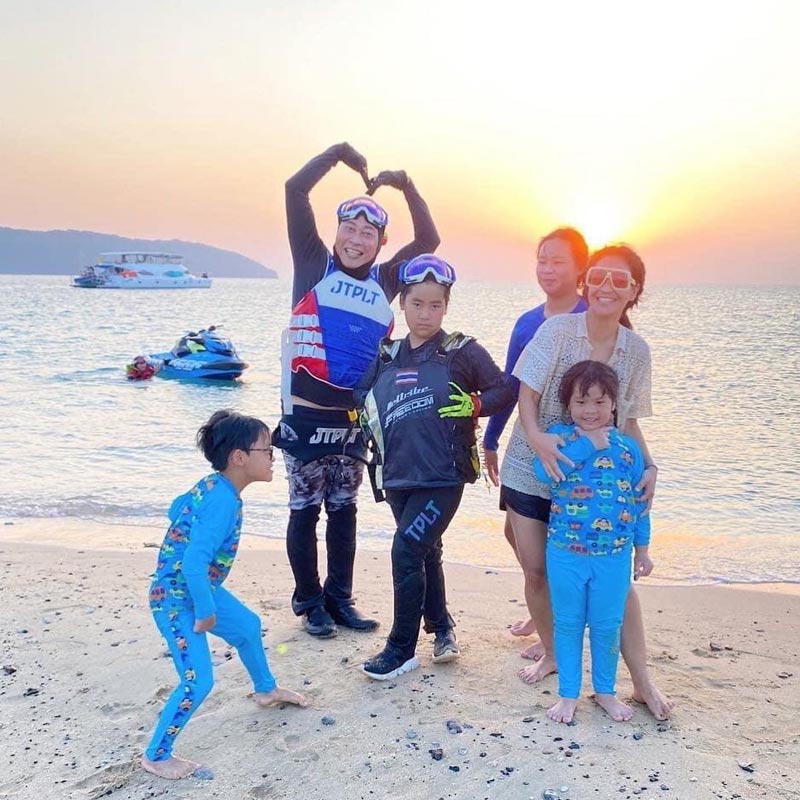 เปิ้ล นาคร