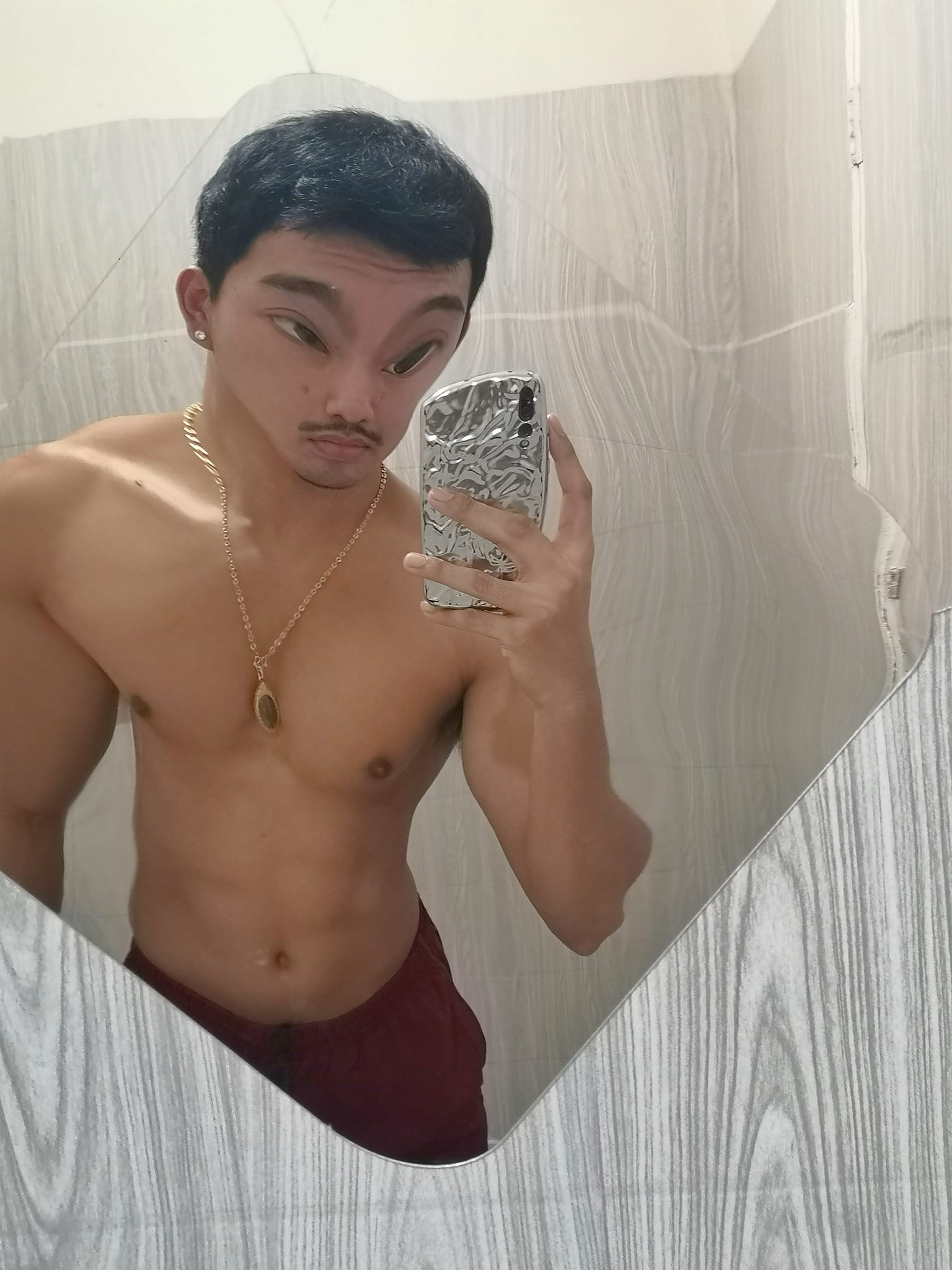 สติ๊กเกอร์กระจกเงา