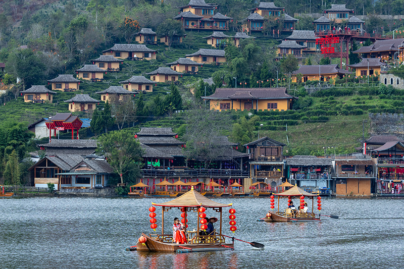 ที่เที่ยวตรุษจีน 2568 บ้านรักไทย จังหวัดแม่ฮ่องสอน
