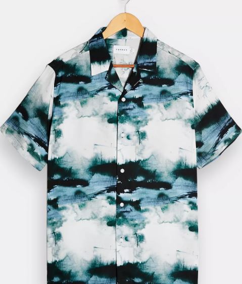 เสื้อผ้าใส่อยู่บ้านผู้ชาย