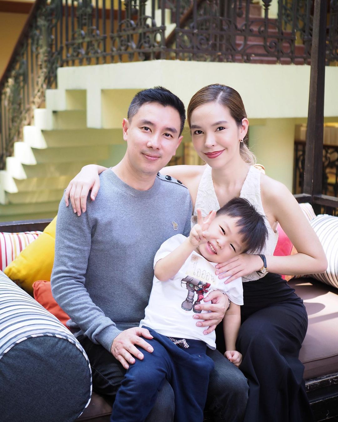 คู่รักไฮโซเลิกกัน