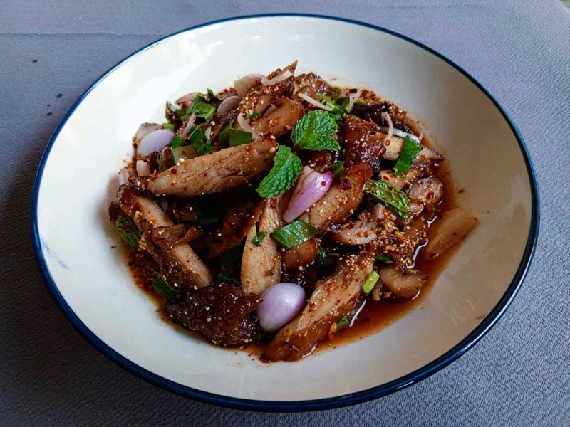 เมนูน้ำตกไก่อบน้ำผึ้ง