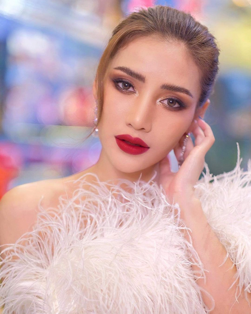 นุช วิลาวัลย์