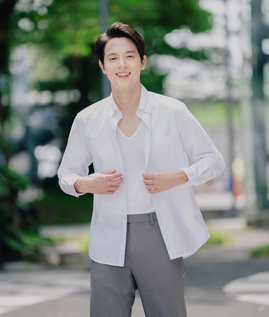 เจมส์ จิรายุ