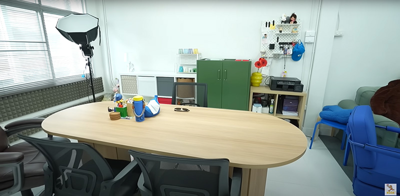 ตีท้ายครัวบุกออฟฟิศคู่หูอินฟลูฯ มอส-มาย