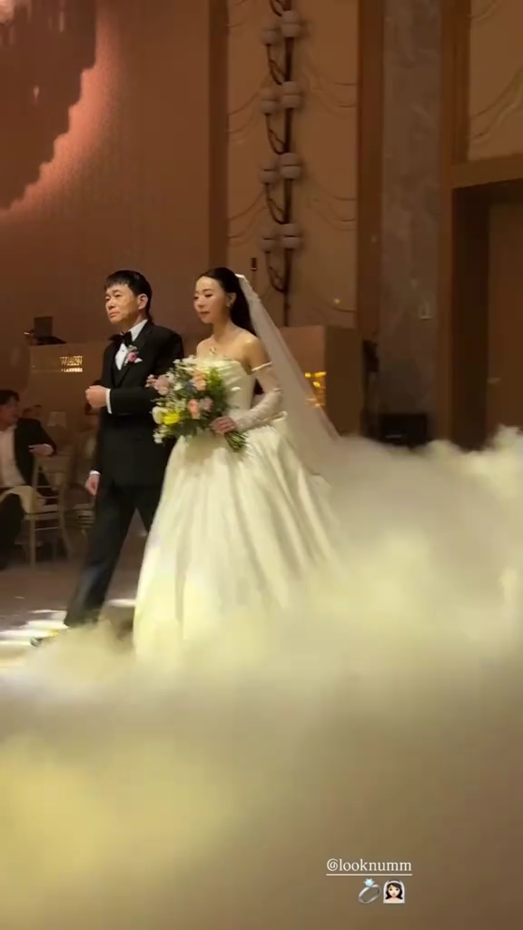 ลูกน้ำ พี่สาว นนกุล ชานน แต่งงาน พา คุณแม่เพ็กแฮ ร่วมส่งตัวเจ้าสาว