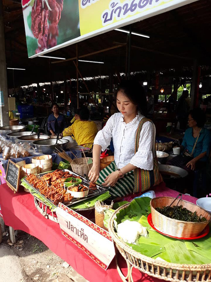 ตลาดต้าน้ำโบราณบ้านต้นตาล