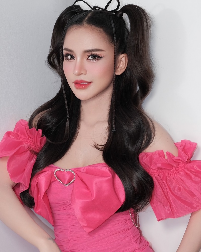 อาม ชุติมา ประวัติ