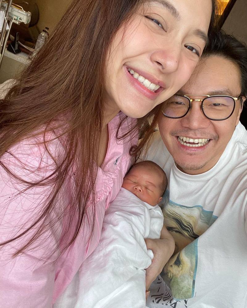 มิว นิษฐา ไฮโซเซนต์