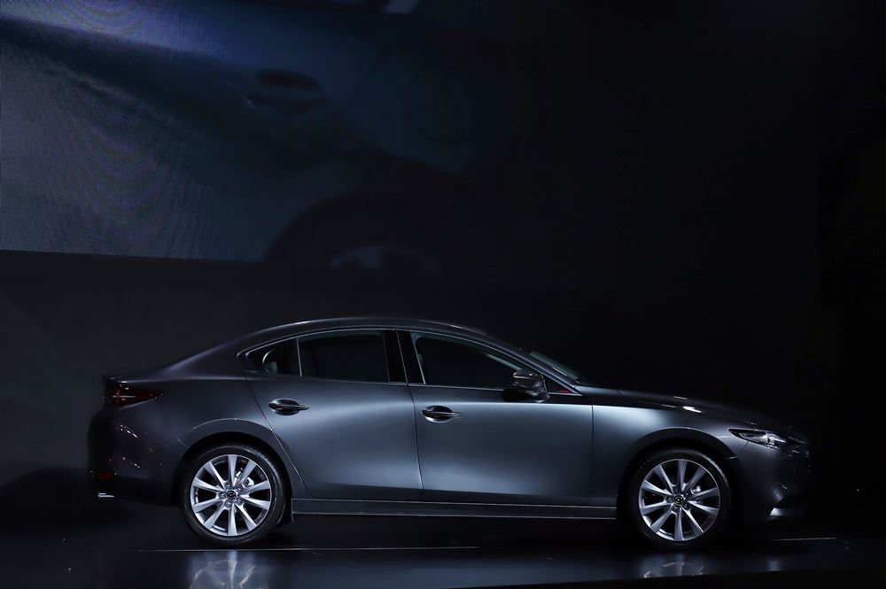 MAZDA3