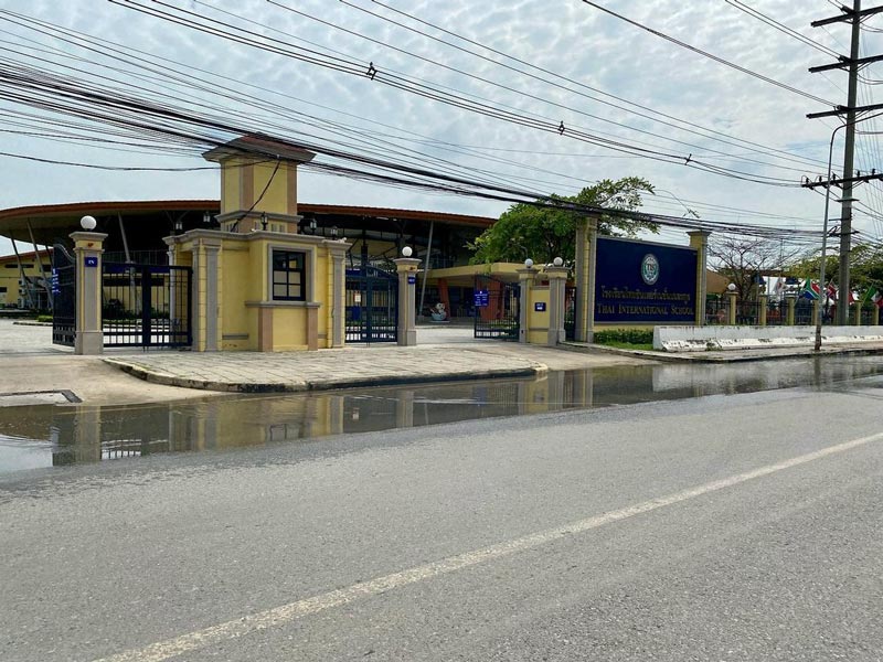 โรงเรียน นุ้ย สุจิรา ปอนด์ ชยพล