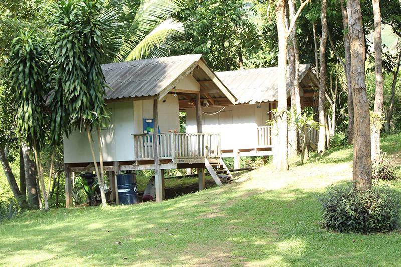 บ้านพักสถานีควบคุมไฟป่าบ้านไร่ ที่พักแก่นมะกรูด