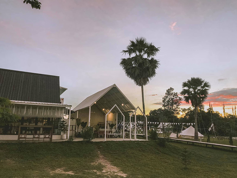 ร้านกาแฟนครพนม