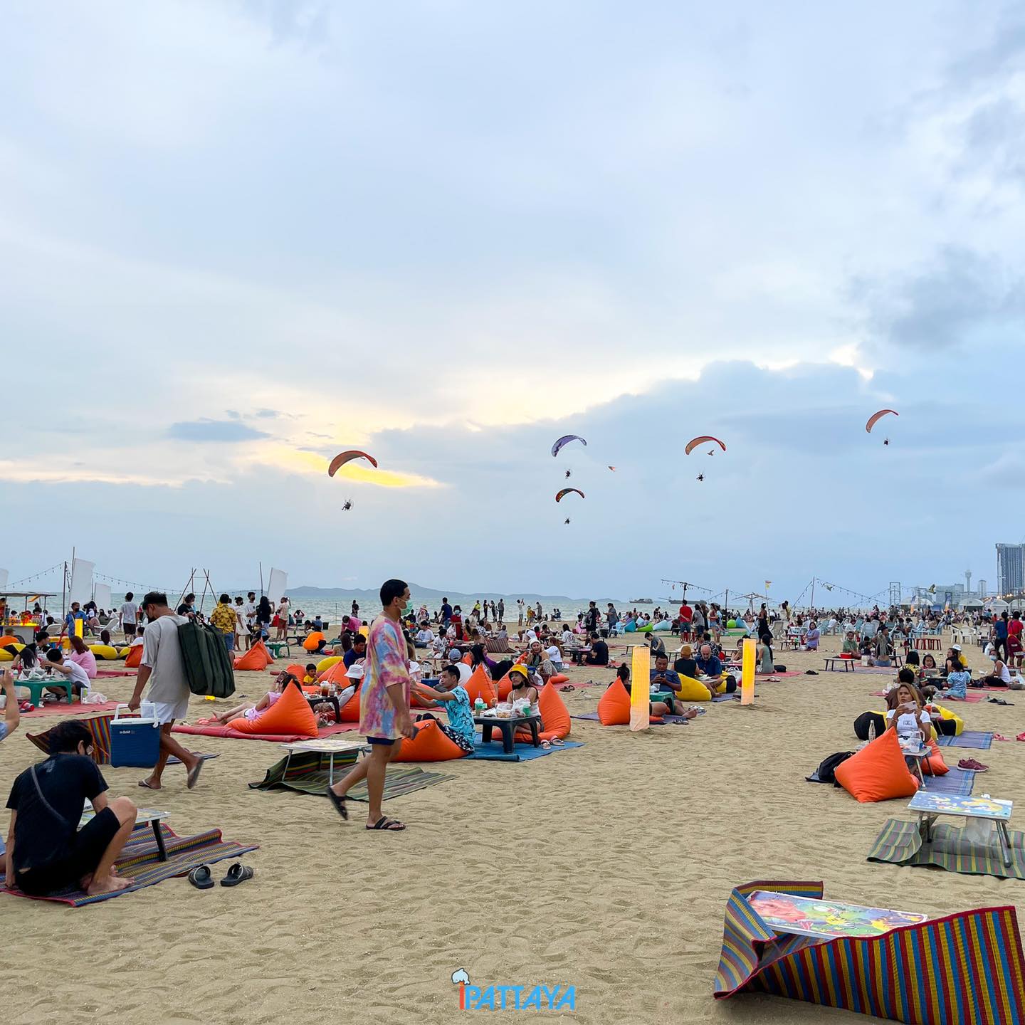 หาดจอมเทียน