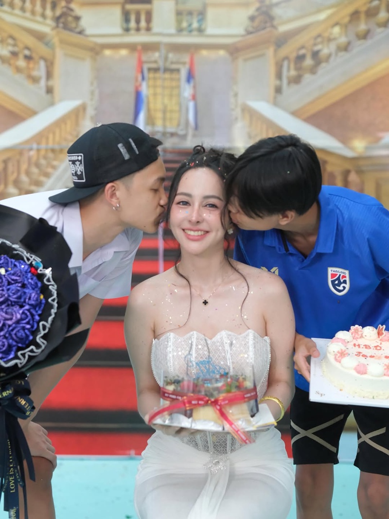 HBD จ๊ะโอ๋ งามพริ้ง