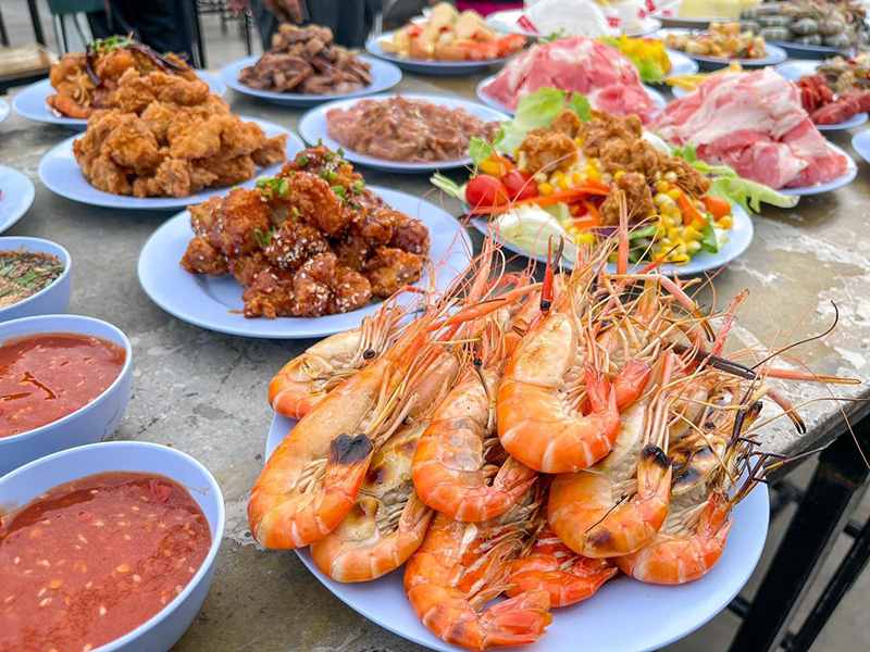 กุ้งเผาและเมนูอื่น ๆ ร้านในนามีเนื้อ Google Trends 2024 ร้านอาหารและคาเฟ่