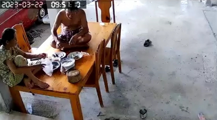 โต๊ะกินข้าว